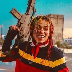 Meet your Posher, Kenneth